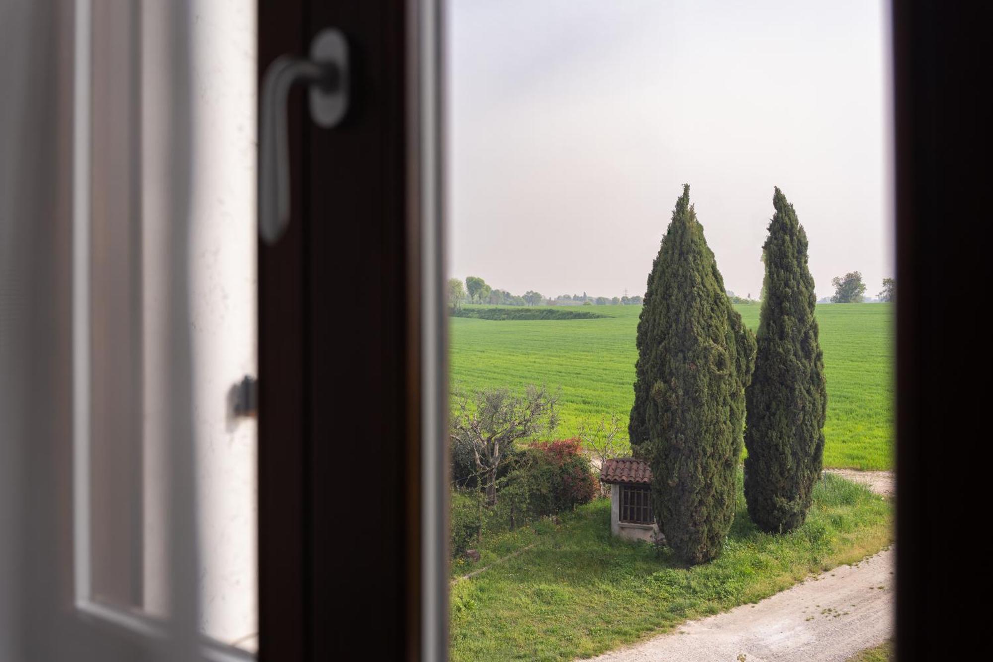 Antico Stemma Corte Meneghella Monzambano Exteriör bild